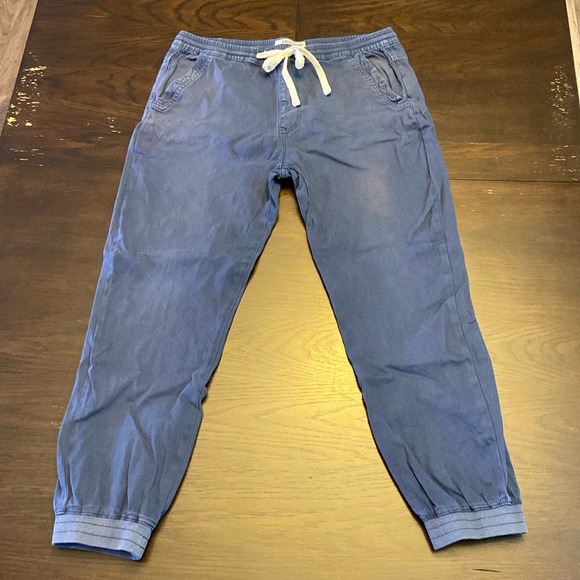 Americanino - Jogger - Sz Lrg. (34 waist) - Condition 6/10 - well worn. - Picture 1 of 5